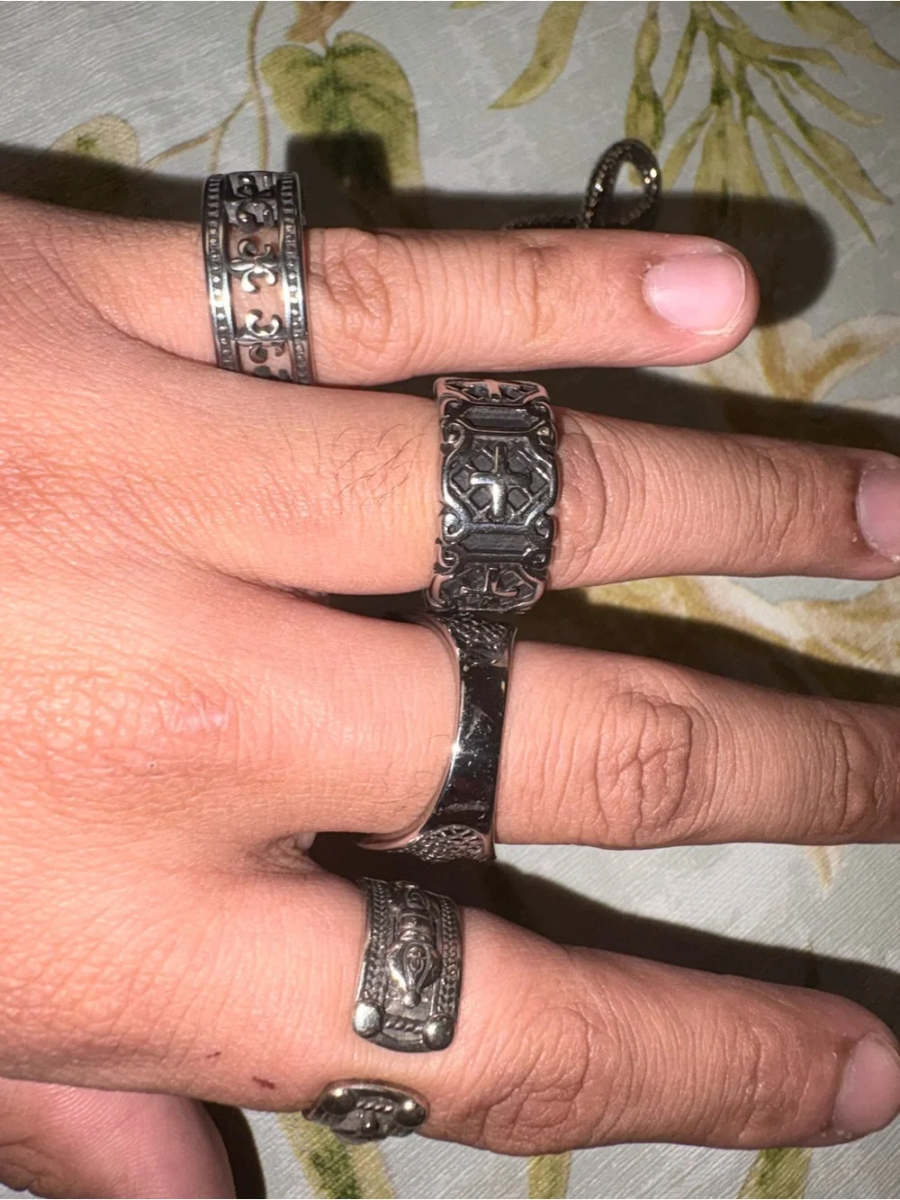 Random rings - Picture 5 of 8